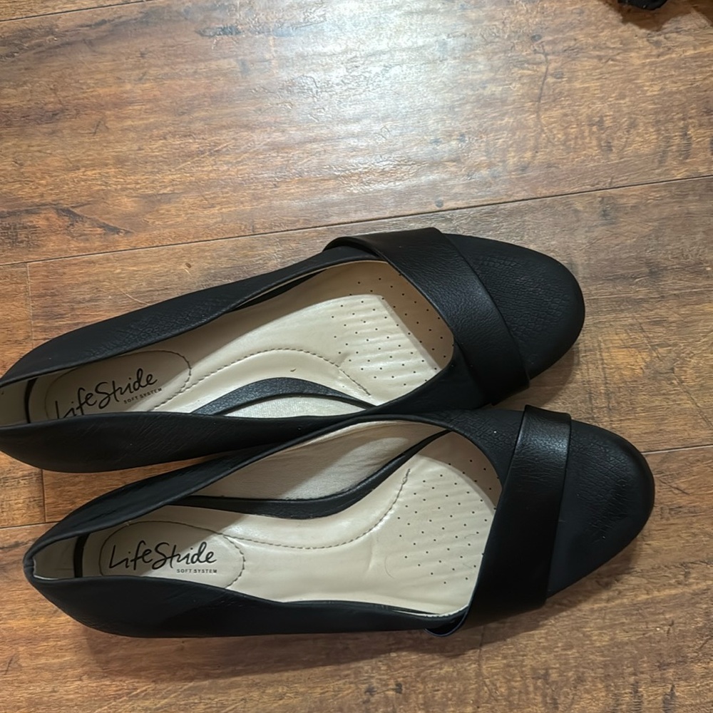 Black flat life stride size 11 wide shoes